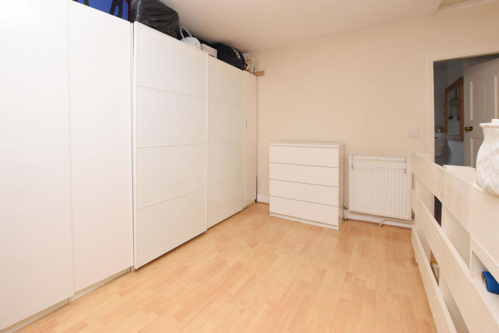 2 bed Mid Terraced House for rent in Watford. From Imagine - Watford