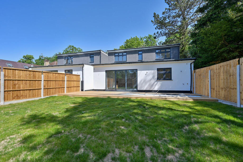 4 bed Bungalow for rent in Aldenham. From Imagine - Watford
