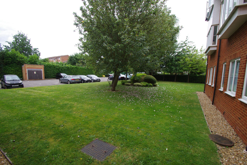 4 bed Studio for rent in Watford. From Imagine - Watford