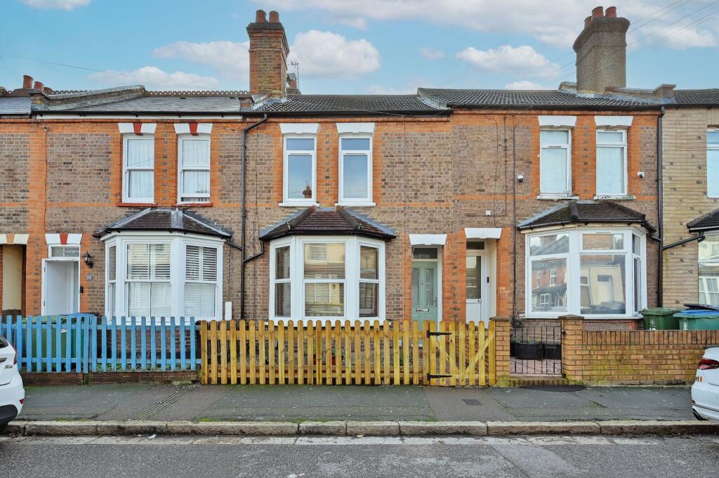 3 bed Mid Terraced House for rent in Watford. From Imagine - Watford