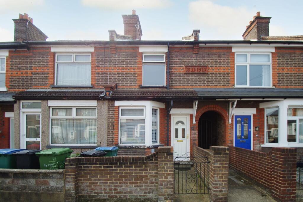 2 bed Mid Terraced House for rent in Watford. From Imagine - Watford