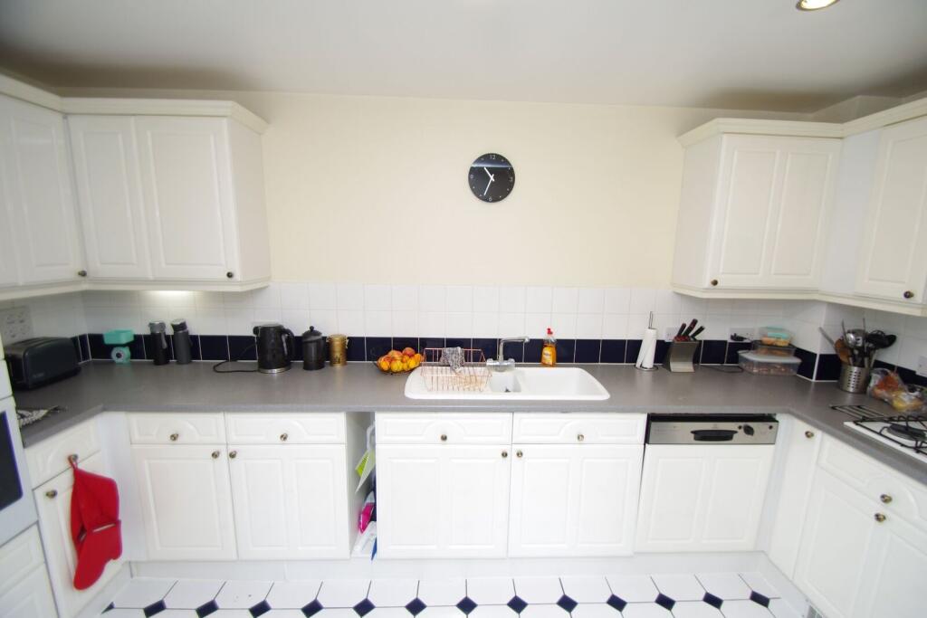 2 bed 1st Floor Flat for rent in Pimlico. From Imagine - Watford