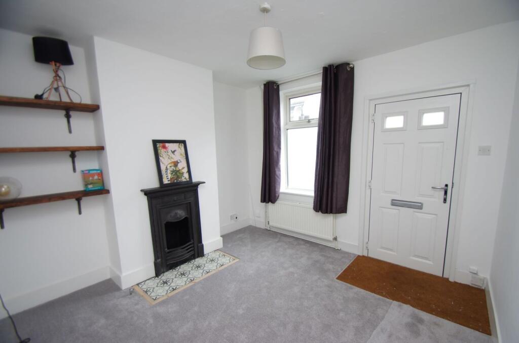 2 bed Mid Terraced House for rent in Watford. From Imagine - Watford 2 bed Mid Terraced House for rent in Watford. From Imagine - Watford