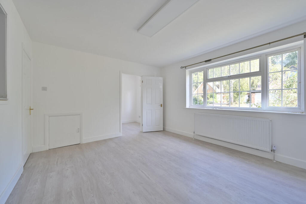 3 bed Detached for rent in Watford. From Imagine - Watford