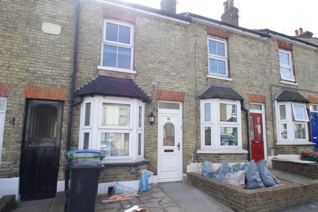 2 bed Mid Terraced House for rent in Watford. From Imagine - Watford 2 bed Mid Terraced House for rent in Watford. From Imagine - Watford