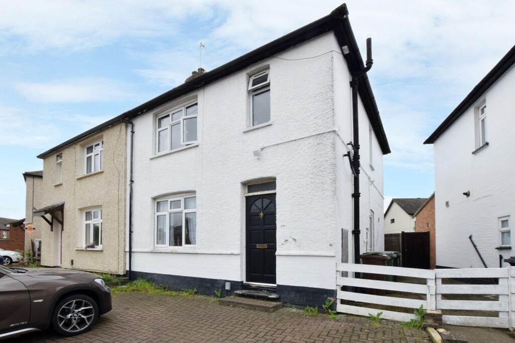 3 bed Semi Detached for rent in St Albans. From Imagine - Watford