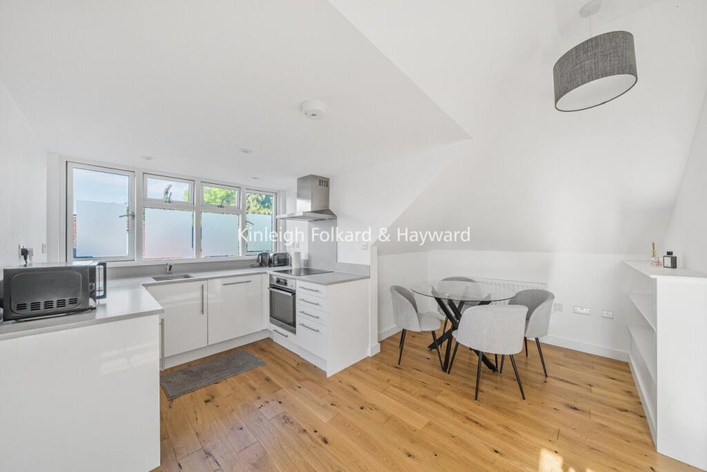 1 bed 1st Floor Flat for rent in London. From Kinleigh Folkard & Hayward - Lettings - Raynes Park