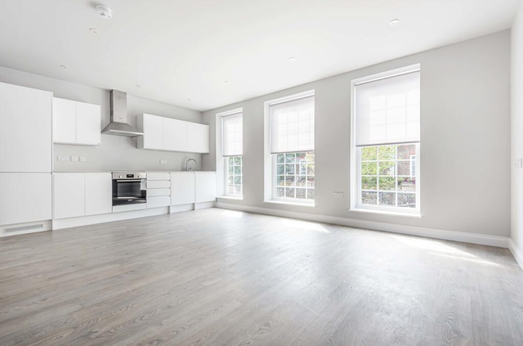 1 bed 1st Floor Flat for rent in Carshalton. From Kinleigh Folkard & Hayward - Lettings - Raynes Park