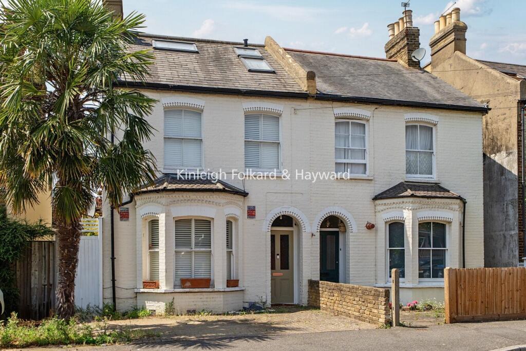 3 bed Semi Detached for rent in London. From Kinleigh Folkard & Hayward - Lettings - Raynes Park 3 bed Semi Detached for rent in London. From Kinleigh Folkard & Hayward - Lettings - Raynes Park