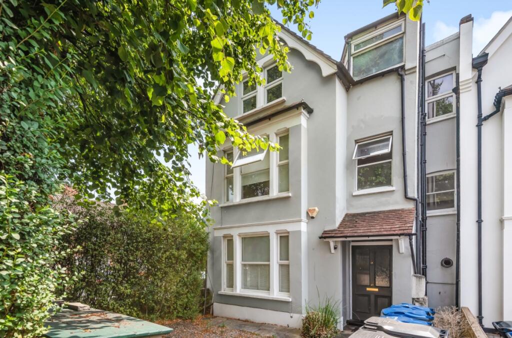 2 bed 1st Floor Flat for rent in London. From Kinleigh Folkard & Hayward - Lettings - Raynes Park 2 bed 1st Floor Flat for rent in London. From Kinleigh Folkard & Hayward - Lettings - Raynes Park