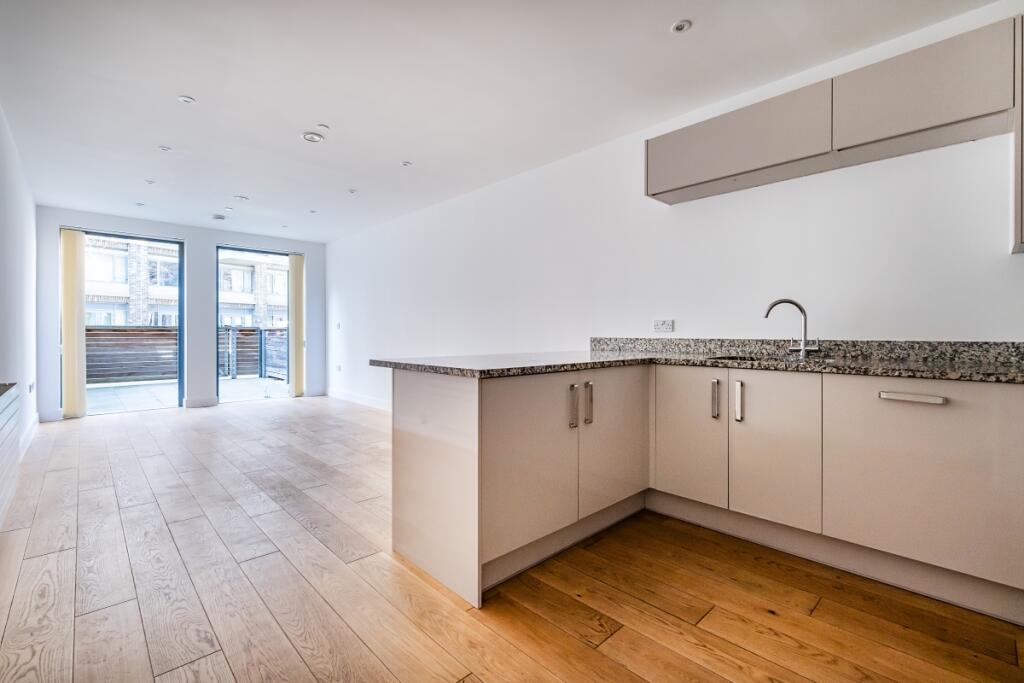 3 bed 1st Floor Flat for rent in Battersea. From Hamptons Sales - Pimlico Sales 3 bed 1st Floor Flat for rent in Battersea. From Hamptons Sales - Pimlico Sales