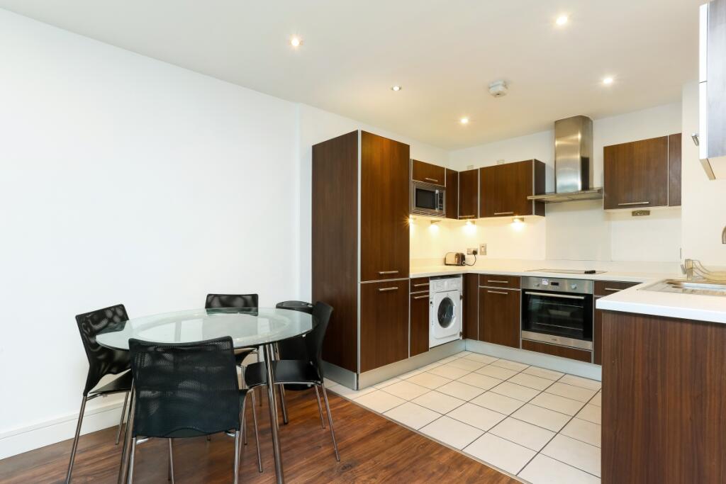 3 bed Apartment for rent in Bermondsey. From Hamptons Sales - Pimlico  Sales