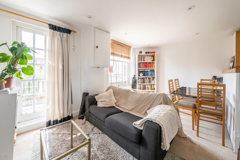 1 bed 1st Floor Flat for rent in Westminster. From Hamptons Sales - Pimlico  Sales