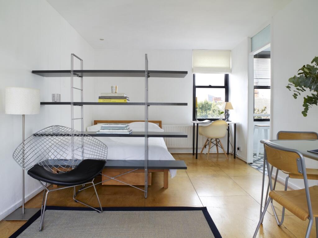 4 bed 1st Floor Flat for rent in Westminster. From Hamptons Sales - Pimlico  Sales