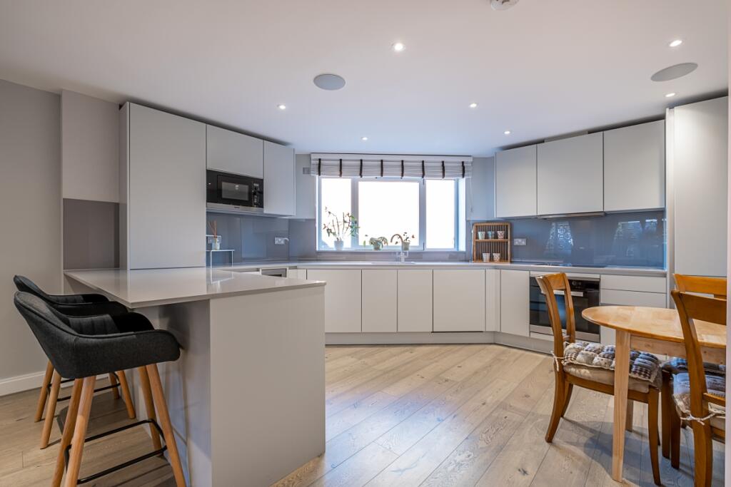 3 bed Duplex for rent in Westminster. From Hamptons Sales - Pimlico  Sales