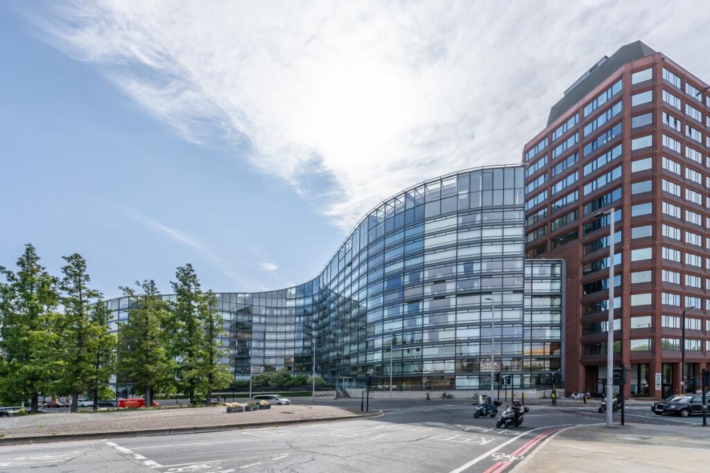 1 bed 1st Floor Flat for rent in Bermondsey. From Hamptons Sales - Pimlico  Sales