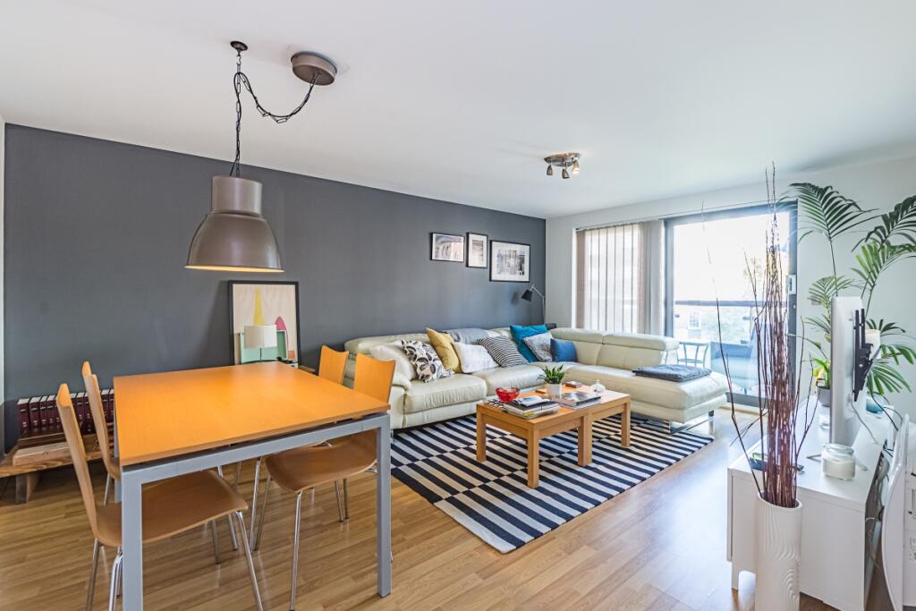 2 bed 1st Floor Flat for rent in Westminster. From Hamptons Sales - Pimlico  Sales