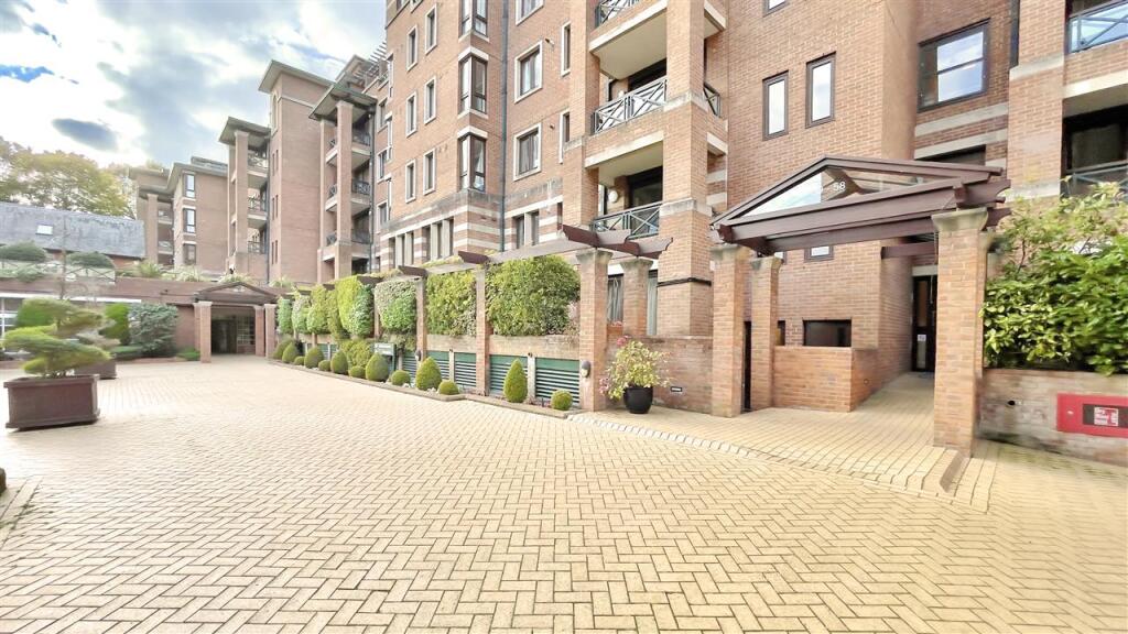 2 bed Apartment for rent in Harrow. From Woodrow Morris