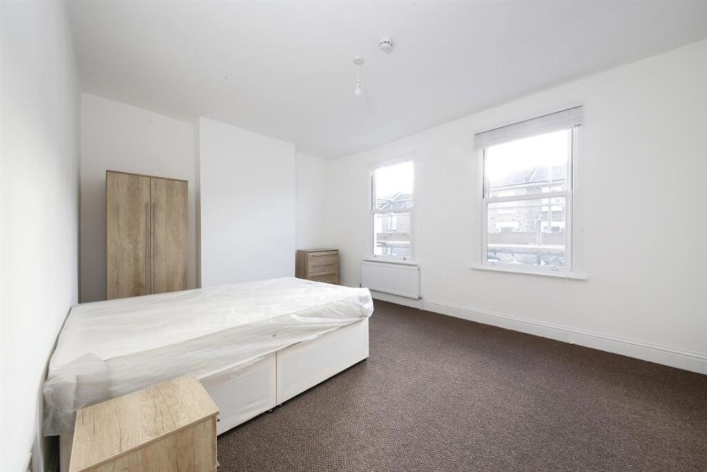 1 bed Detached for rent in Deptford. From Dexters - New Cross