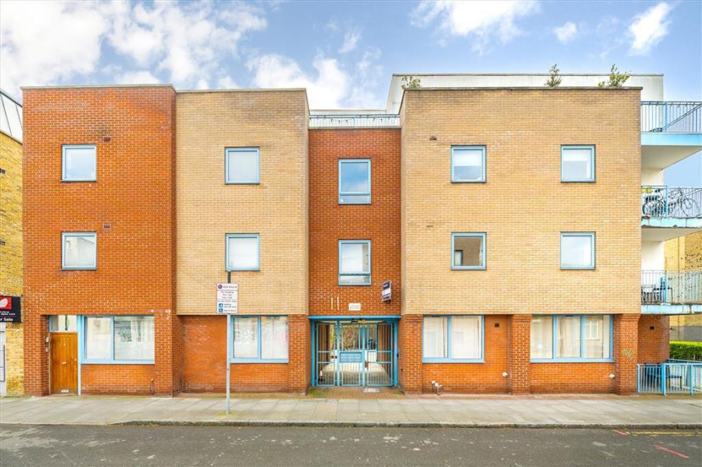 2 bed 1st Floor Flat for rent in Deptford. From Dexters - New Cross