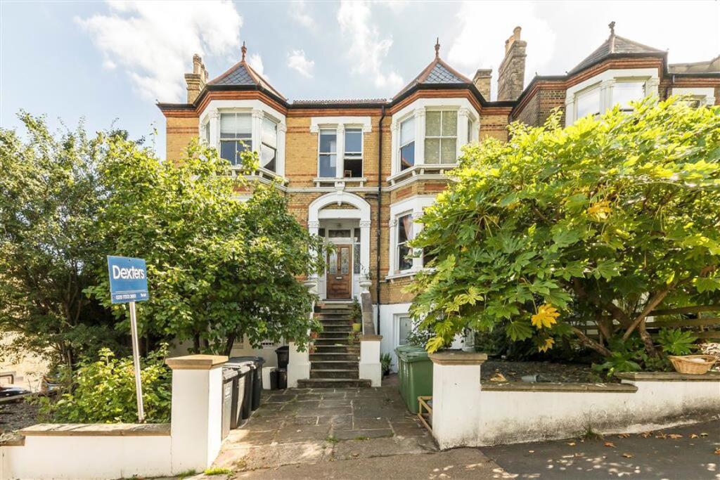 0 bed Studio for rent in Deptford. From Dexters - New Cross