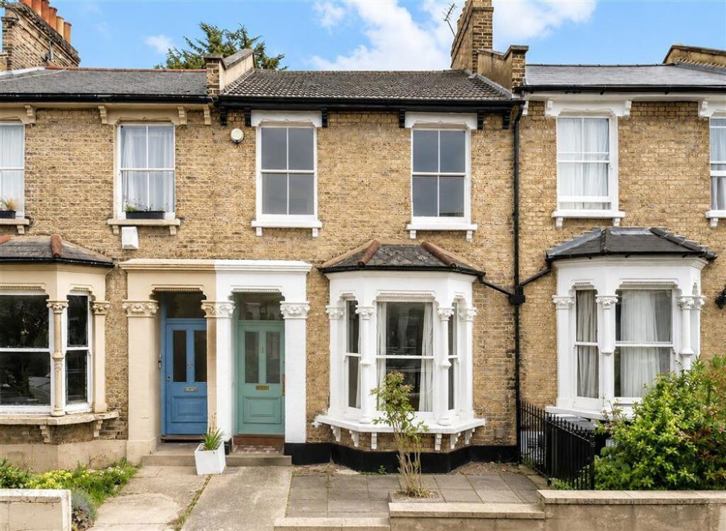 3 bed Detached for rent in London. From Dexters - New Cross