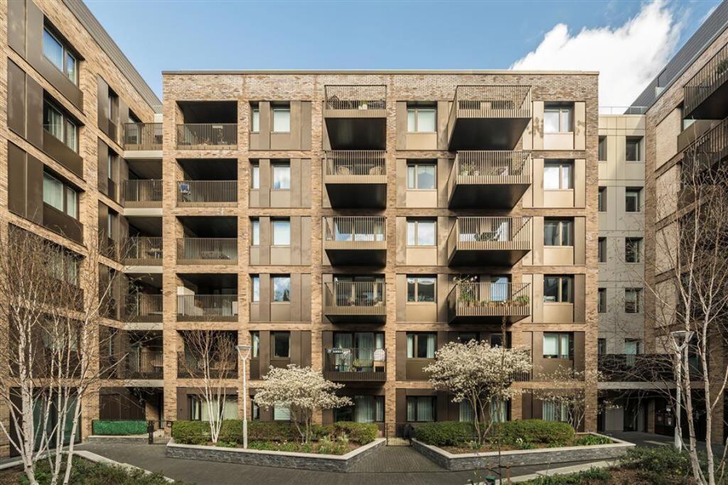 1 bed 1st Floor Flat for rent in Deptford. From Dexters - New Cross