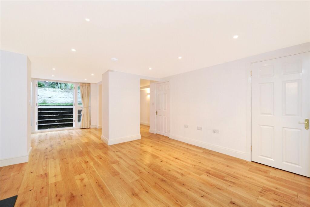 2 bed House (unspecified) for rent in Paddington. From Winkworth - Notting Hill