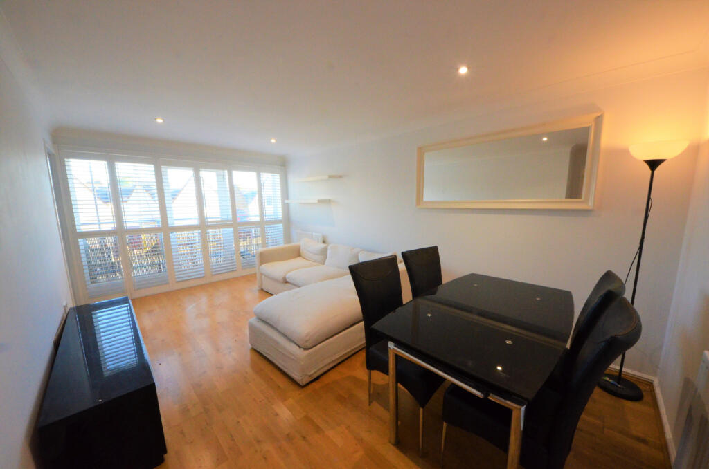 2 bed Apartment for rent in London. From Myspace - London