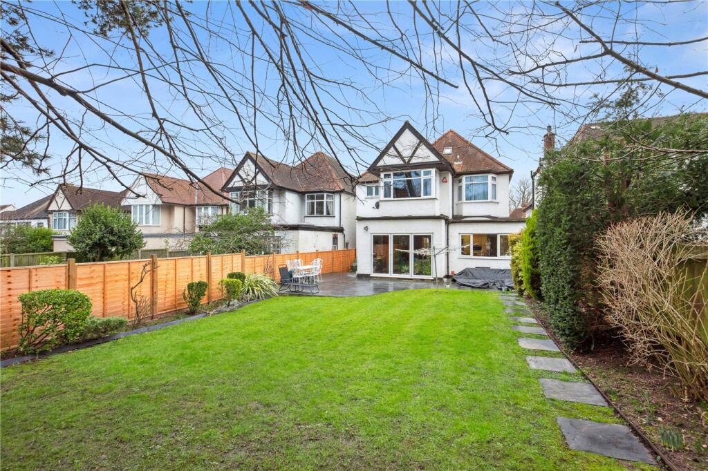 5 bed Detached for rent in Stanmore. From Winkworth - Finchley