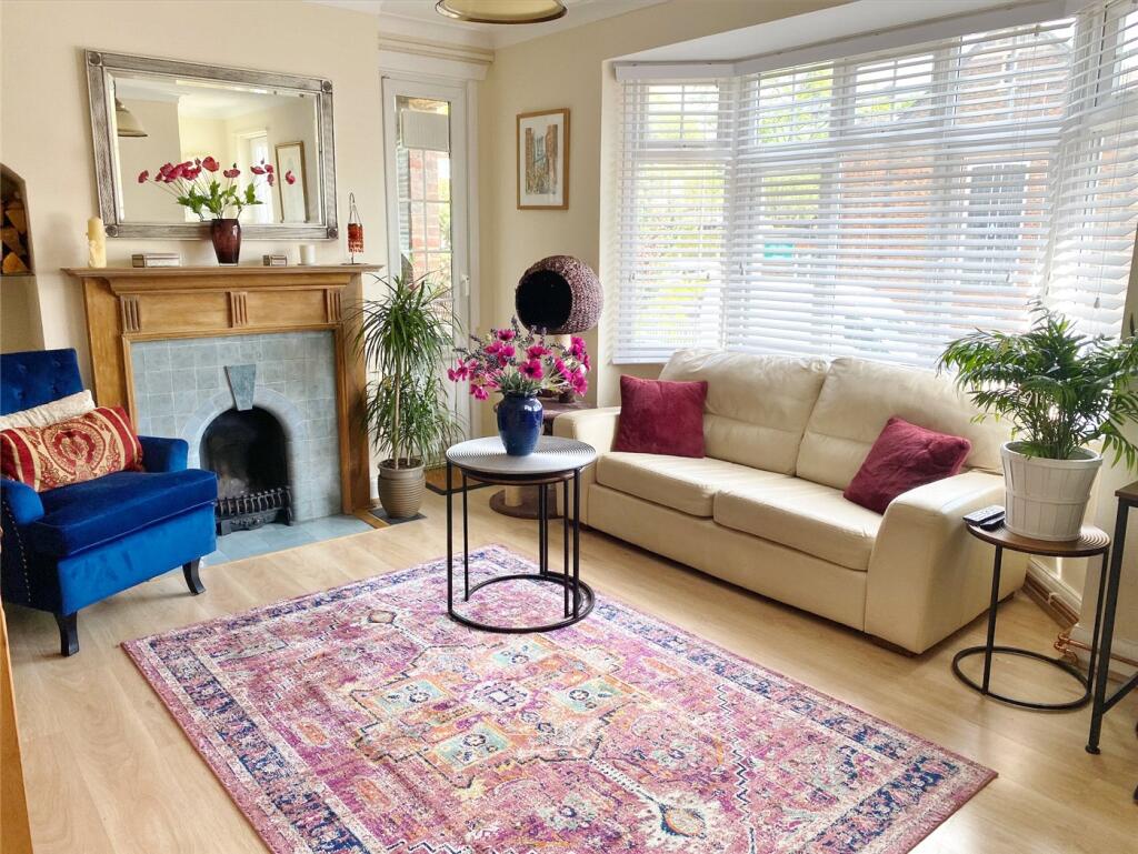 2 bed Apartment for rent in London. From Winkworth - Finchley