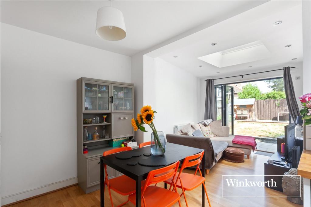 2 bed Apartment for rent in Finchley. From Winkworth - Finchley