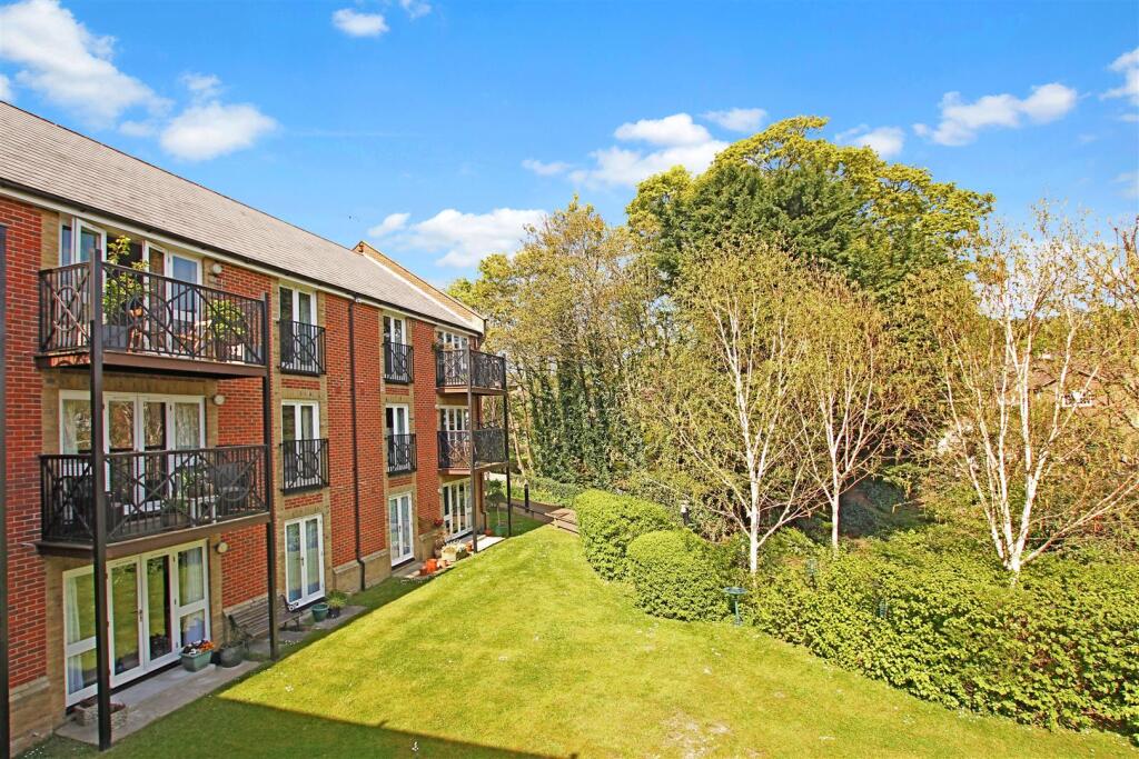 2 bed Apartment for rent in Berkhamsted. From Regent Estates - Berkhamsted 2 bed Apartment for rent in Berkhamsted. From Regent Estates - Berkhamsted