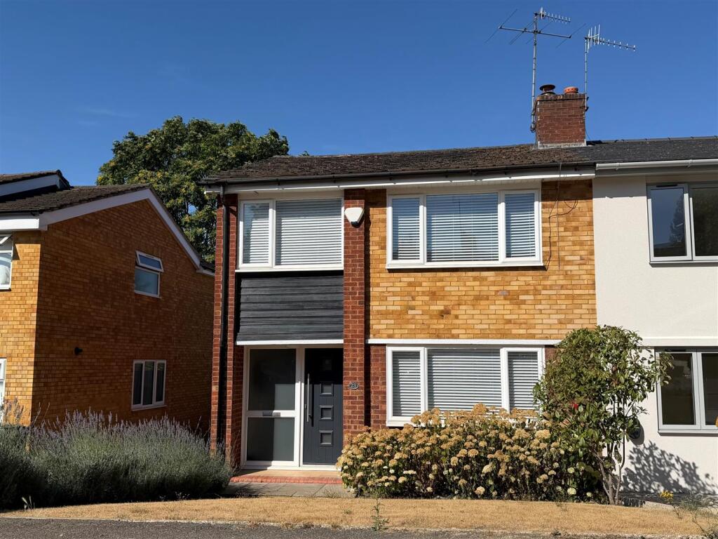 3 bed Semi Detached for rent in Berkhamsted. From Regent Estates - Berkhamsted 3 bed Semi Detached for rent in Berkhamsted. From Regent Estates - Berkhamsted