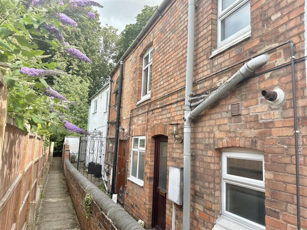 2 bed Mid Terraced House for rent in Derby. From Marble Property Services - Castle Donington 2 bed Mid Terraced House for rent in Derby. From Marble Property Services - Castle Donington