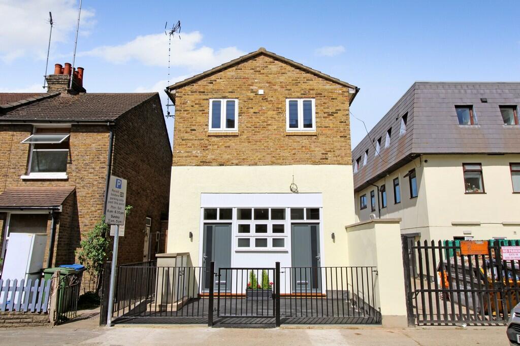 1 bed Maisonette for rent in New Malden. From Greenfield Estate Agents - Surbiton