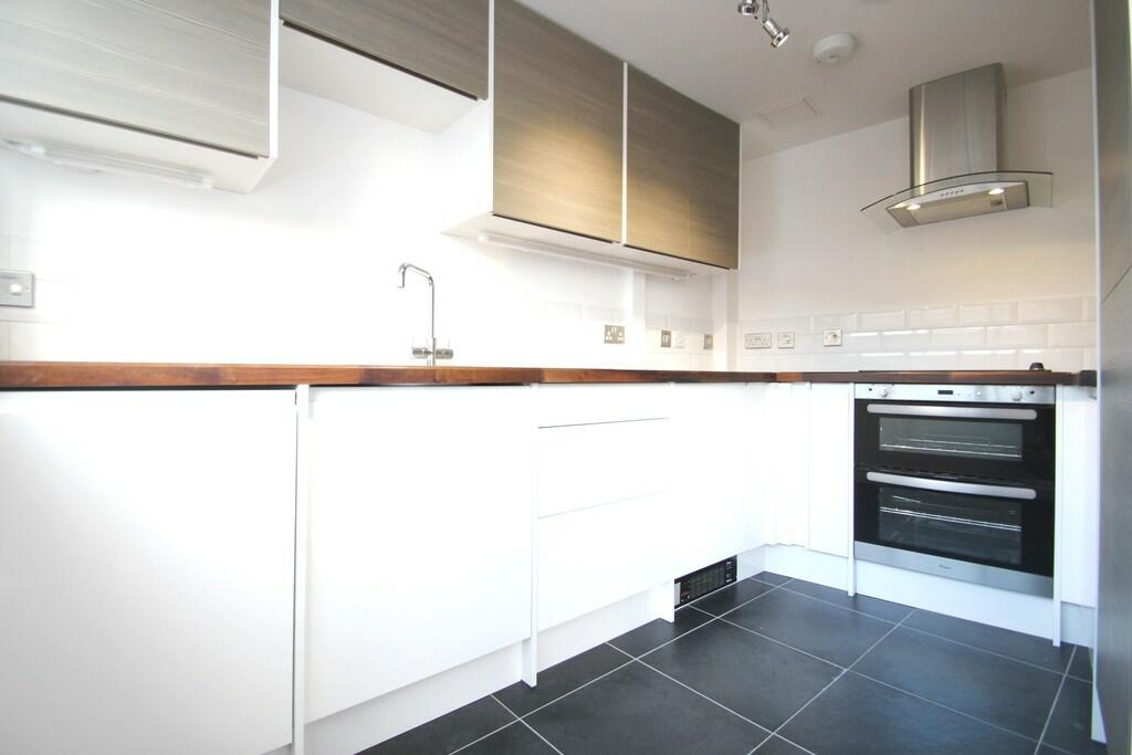 1 bed Apartment for rent in Kingston upon Thames. From Greenfield Estate Agents - Surbiton