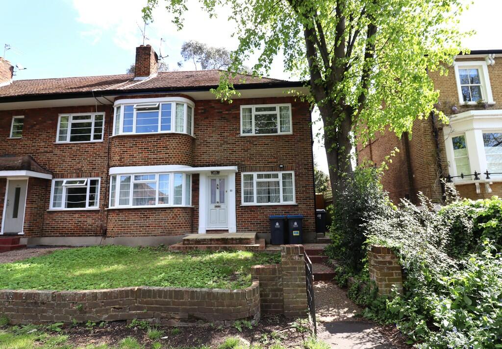 2 bed Maisonette for rent in Kingston upon Thames. From Greenfield Estate Agents - Surbiton