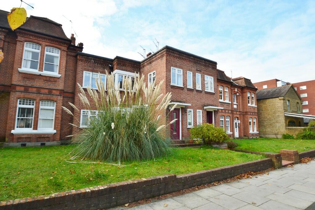 2 bed Maisonette for rent in Surbiton. From Greenfield Estate Agents - Surbiton