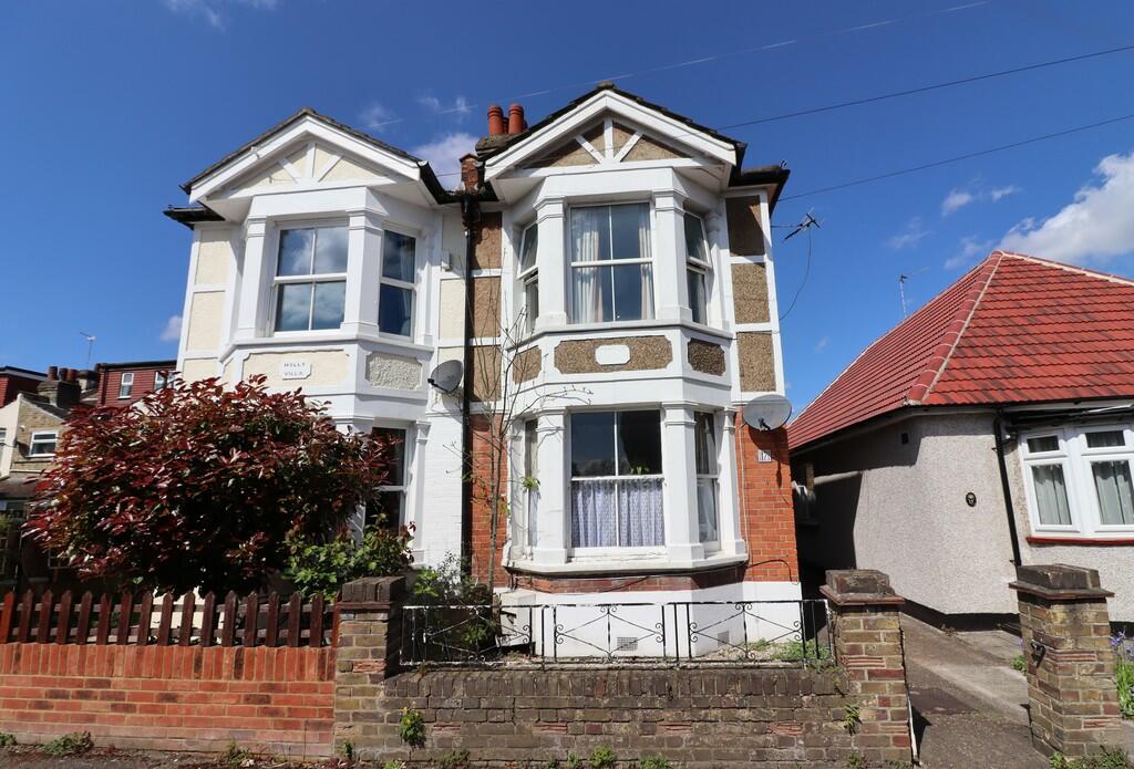 3 bed Semi-Detached House for rent in New Malden. From Greenfield Estate Agents - Surbiton