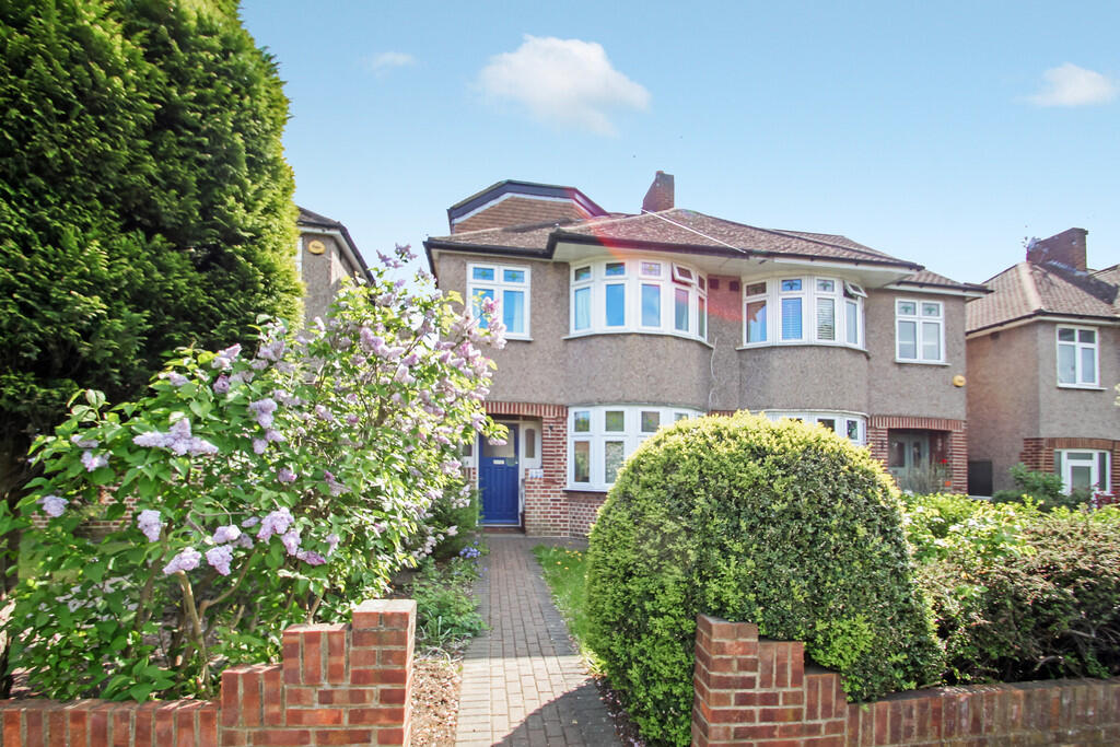 4 bed Semi Detached for rent in Kingston upon Thames. From Greenfield Estate Agents - Surbiton