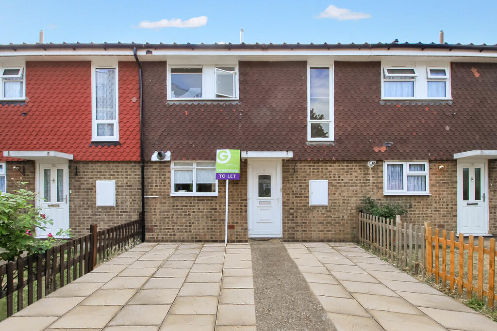 4 bed Mid Terraced House for rent in Surbiton. From Greenfield Estate Agents - Surbiton