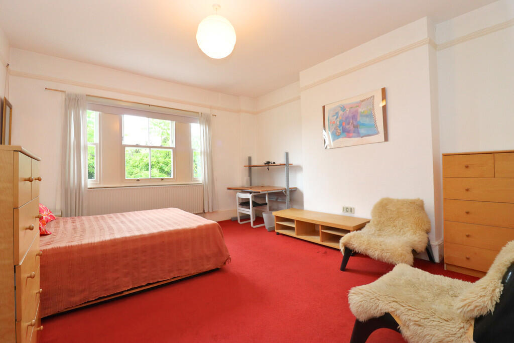 4 bed Apartment for rent in Kingston upon Thames. From Greenfield Estate Agents - Surbiton