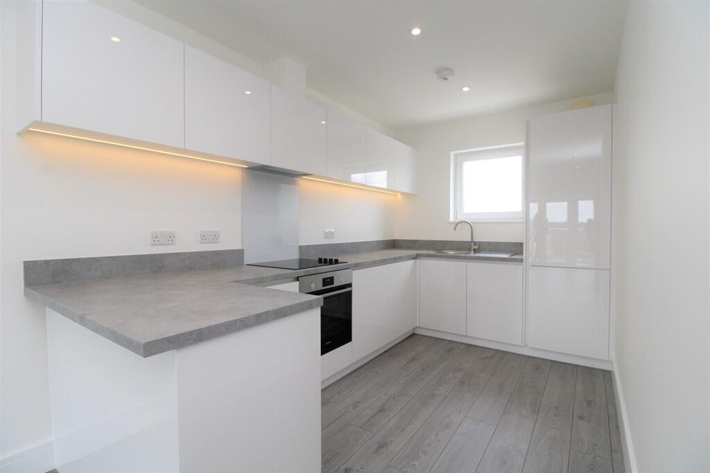 1 bed Apartment for rent in Surbiton. From Greenfield Estate Agents - Surbiton