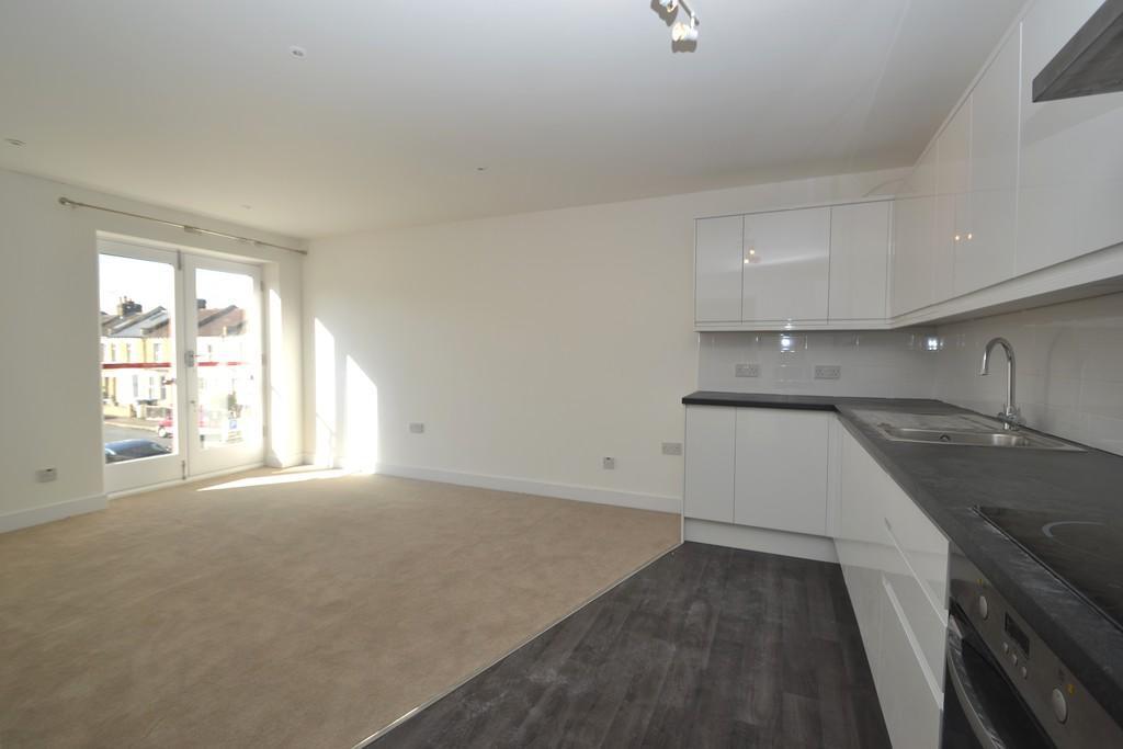 2 bed Apartment for rent in New Malden. From Greenfield Estate Agents - Surbiton 2 bed Apartment for rent in New Malden. From Greenfield Estate Agents - Surbiton