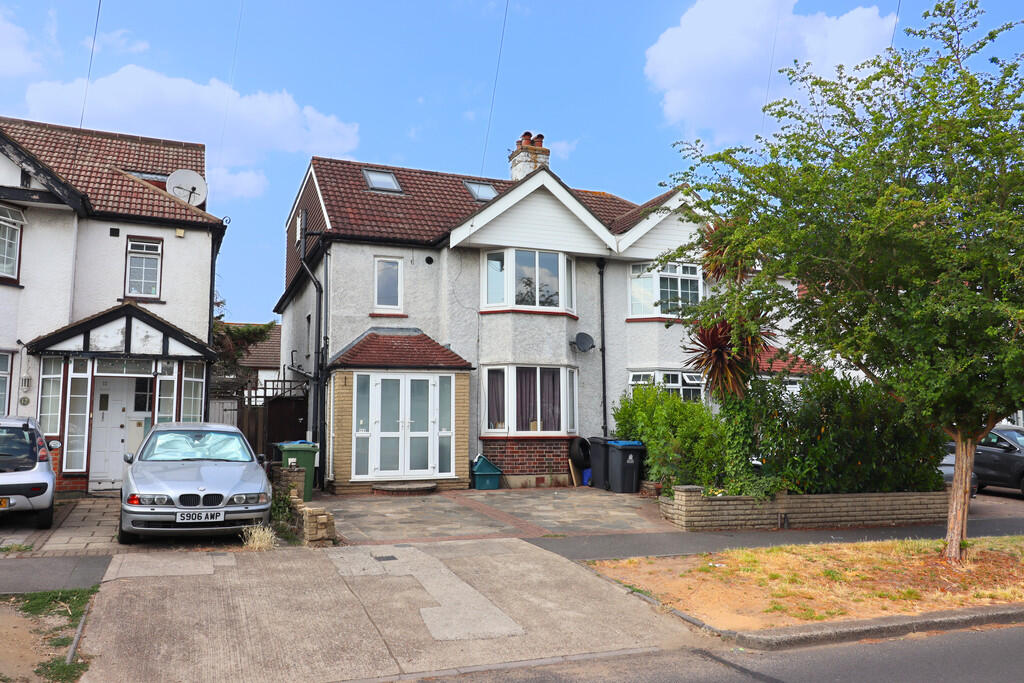 3 bed Annexe for rent in Surbiton. From Greenfield Estate Agents - Surbiton