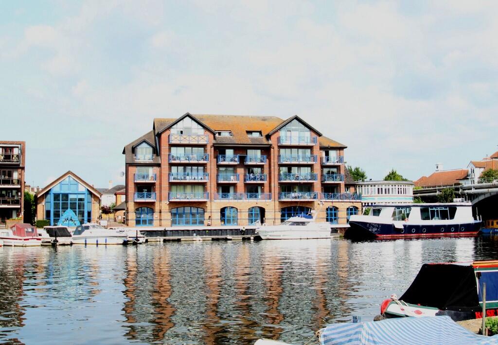 2 bed Apartment for rent in Kingston upon Thames. From Greenfield Estate Agents - Surbiton 2 bed Apartment for rent in Kingston upon Thames. From Greenfield Estate Agents - Surbiton