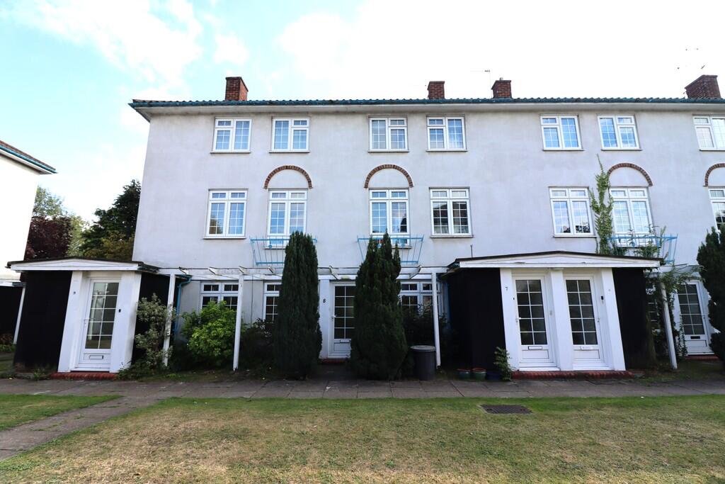 2 bed House (unspecified) for rent in Surbiton. From Greenfield Estate Agents - Surbiton