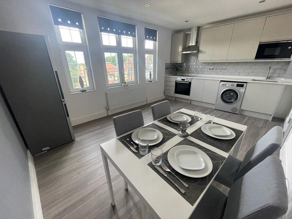2 bed Apartment for rent in Surbiton. From Greenfield Estate Agents - Surbiton