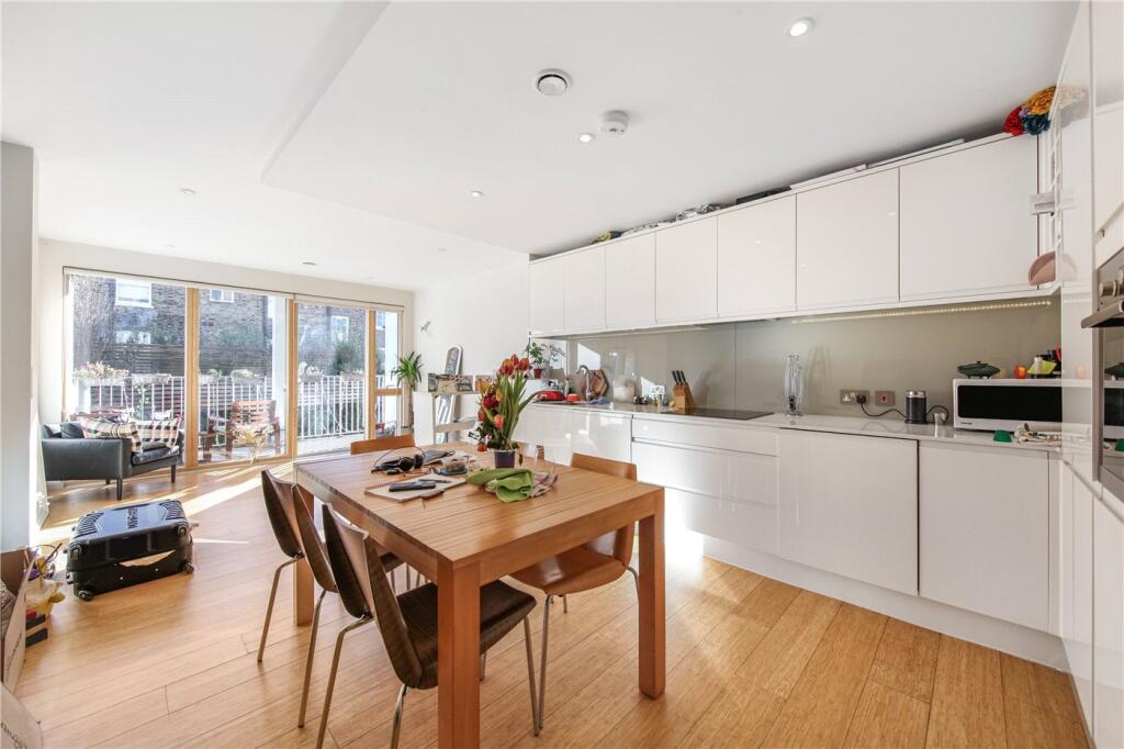 2 bed Apartment for rent in Islington. From Winkworth - Islington
